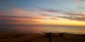 beach-table_1556200153.jpg